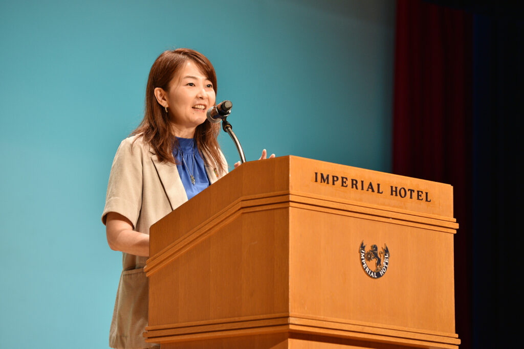 Team member from the Battery Traceability Platform presenting the project at the 2025 NTT Sustainability Conference