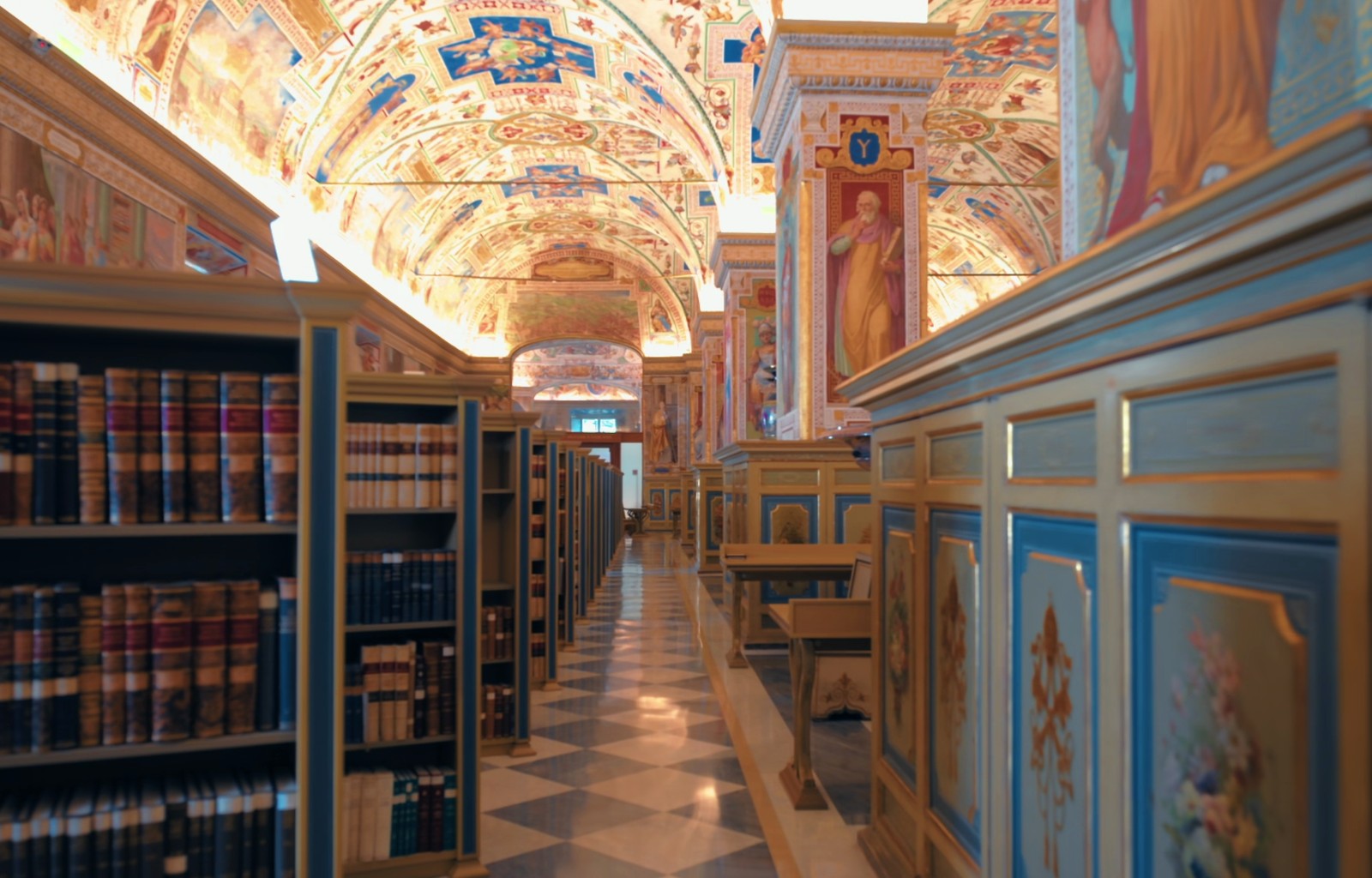 Vatican Library inside